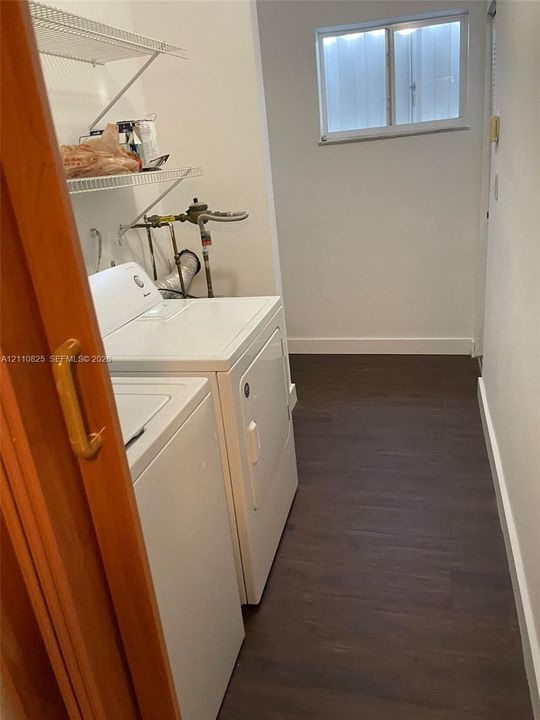 For Rent: $2,275 (1 beds, 1 baths, 1125 Square Feet)