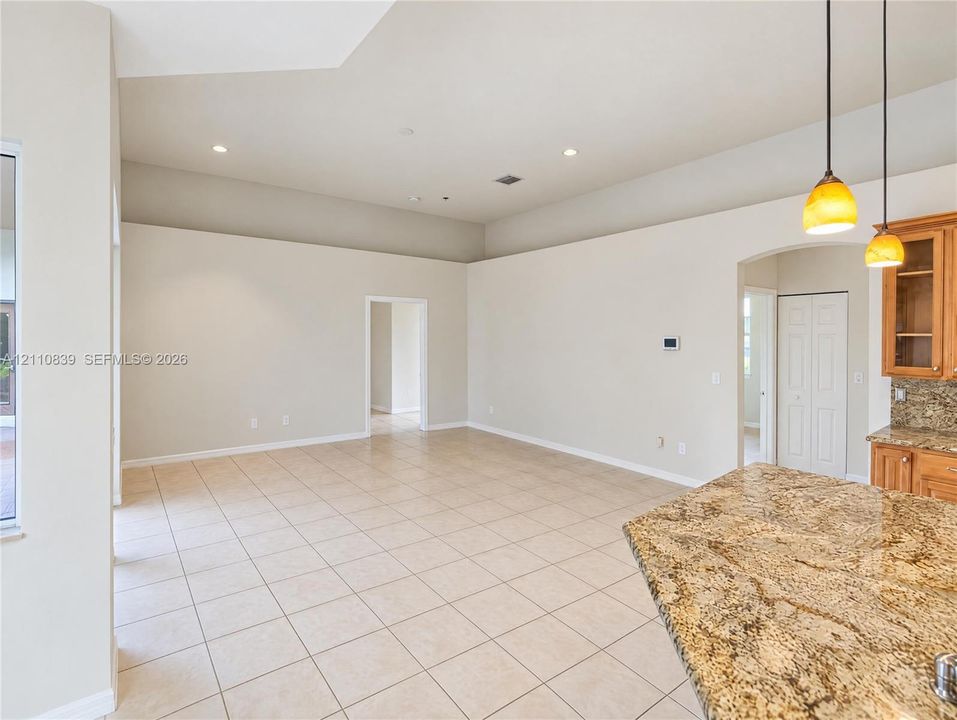 For Sale: $1,050,000 (6 beds, 4 baths, 3599 Square Feet)