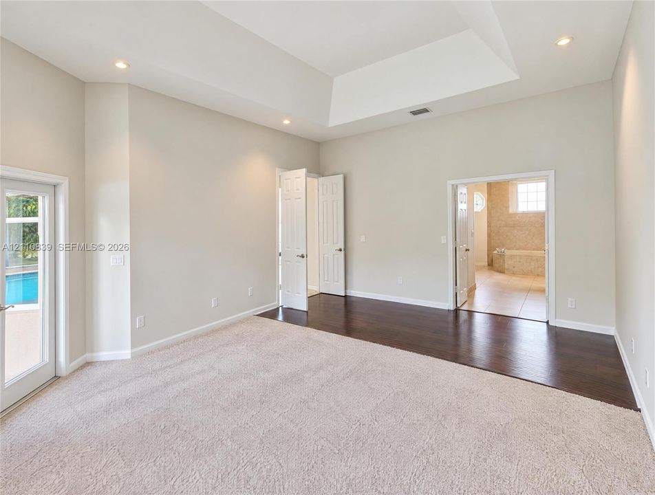 For Sale: $1,050,000 (6 beds, 4 baths, 3599 Square Feet)
