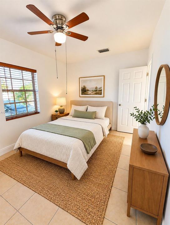 For Rent: $2,800 (3 beds, 1 baths, 936 Square Feet)
