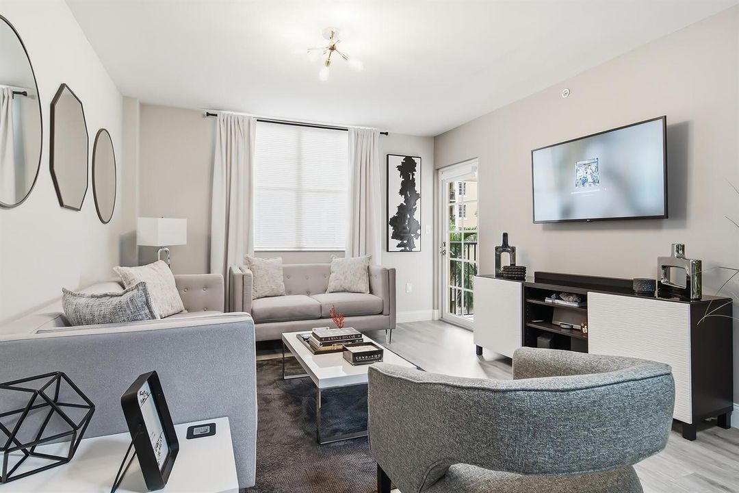 1801-N-FLAGLER-DR-APT-611-33407-002