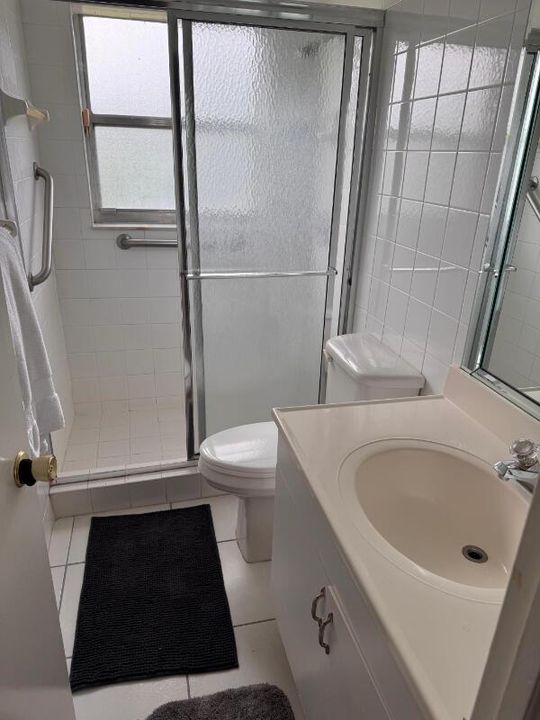 bathroom2