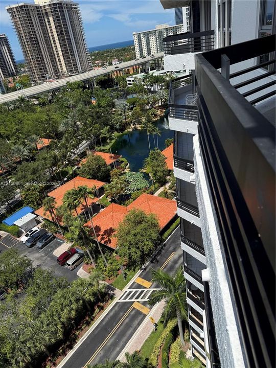 На продажу: $579,000 (2 спален, 2 ванн, 1150 Квадратных фут)