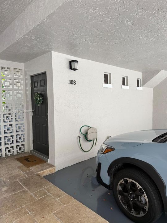 For Rent: $4,500 (2 beds, 2 baths, 1400 Square Feet)