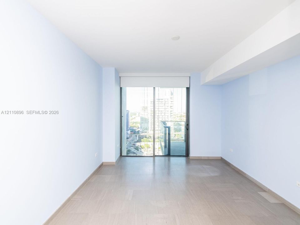 В аренду: $4,650 (1 спален, 1 ванн, 810 Квадратных фут)