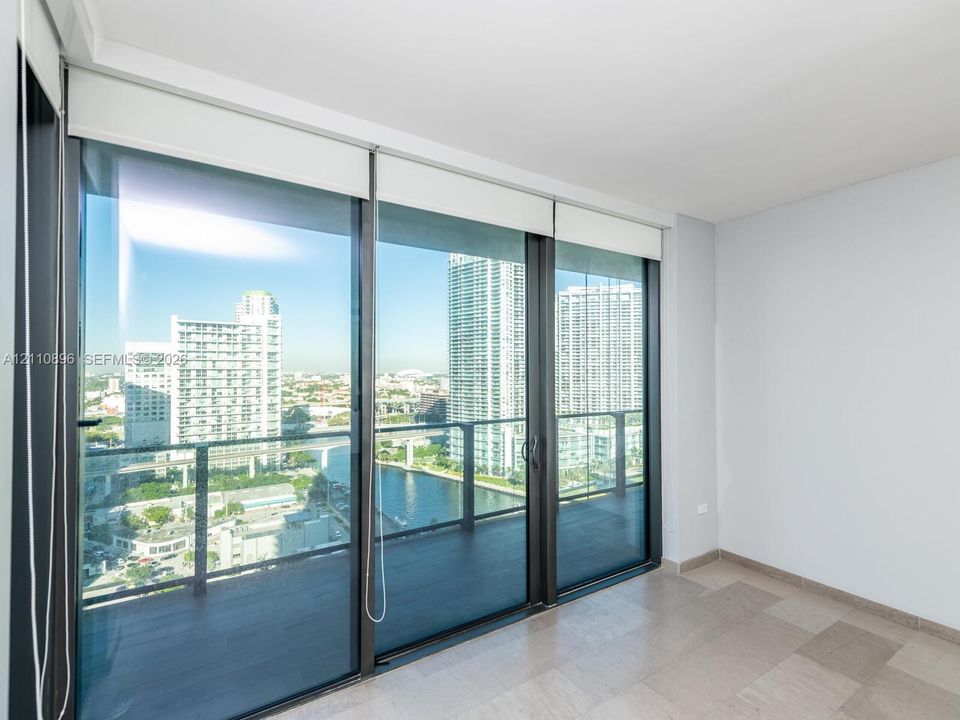 В аренду: $4,650 (1 спален, 1 ванн, 810 Квадратных фут)