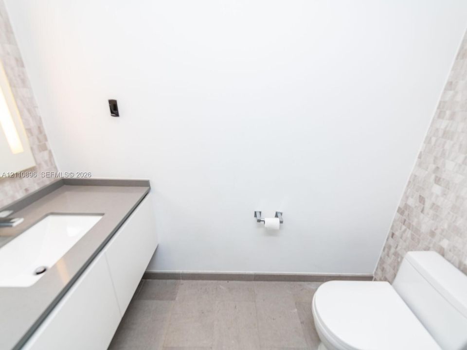 В аренду: $4,650 (1 спален, 1 ванн, 810 Квадратных фут)