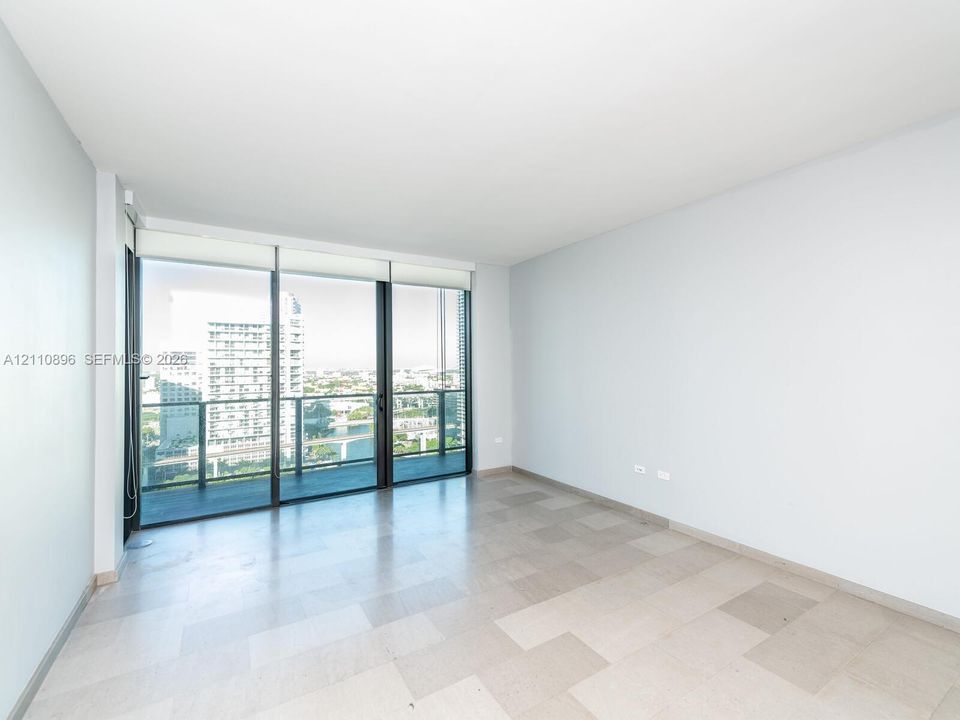 В аренду: $4,650 (1 спален, 1 ванн, 810 Квадратных фут)