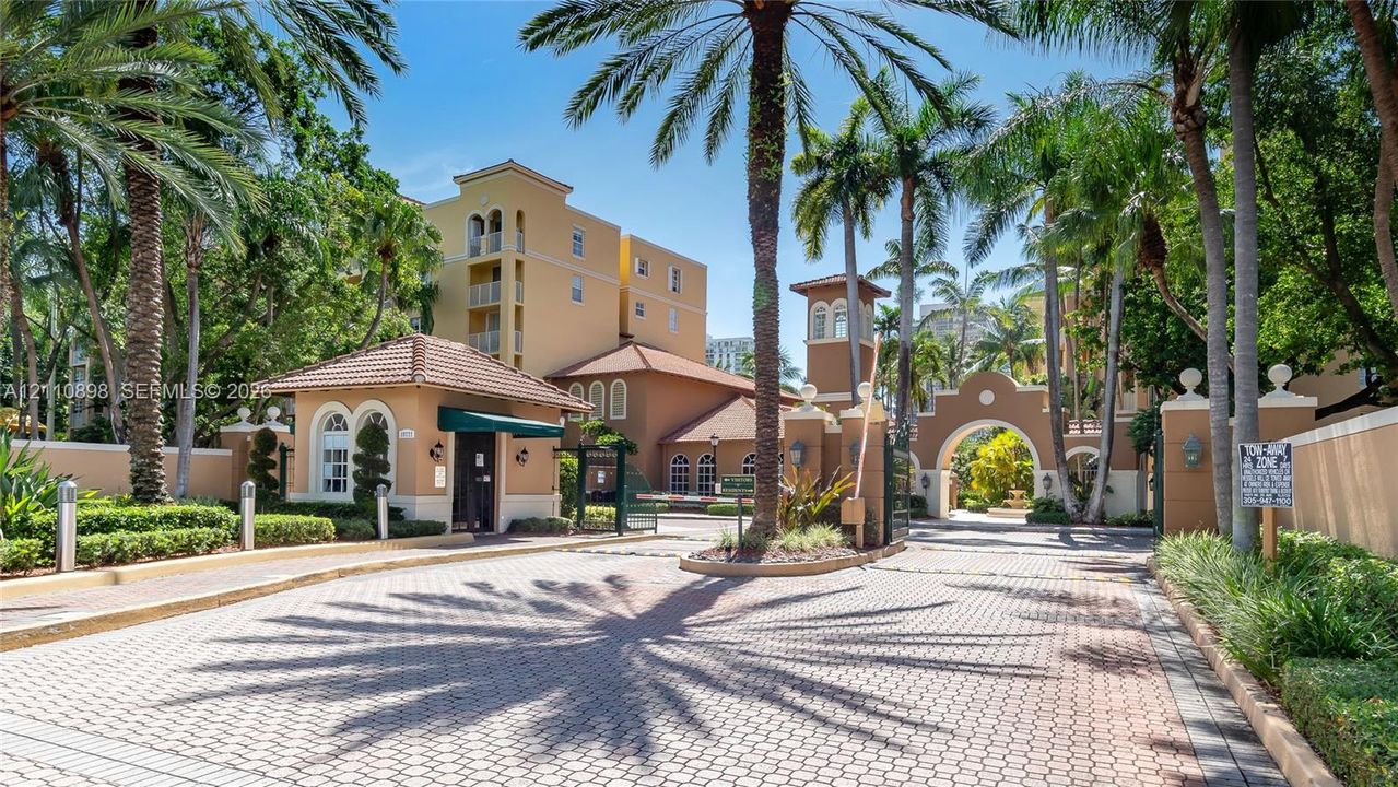 For Sale: $485,000 (2 beds, 2 baths, 1180 Square Feet)