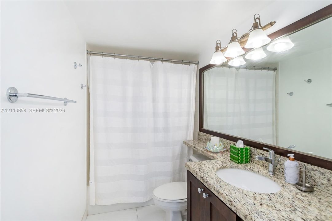 For Sale: $485,000 (2 beds, 2 baths, 1180 Square Feet)