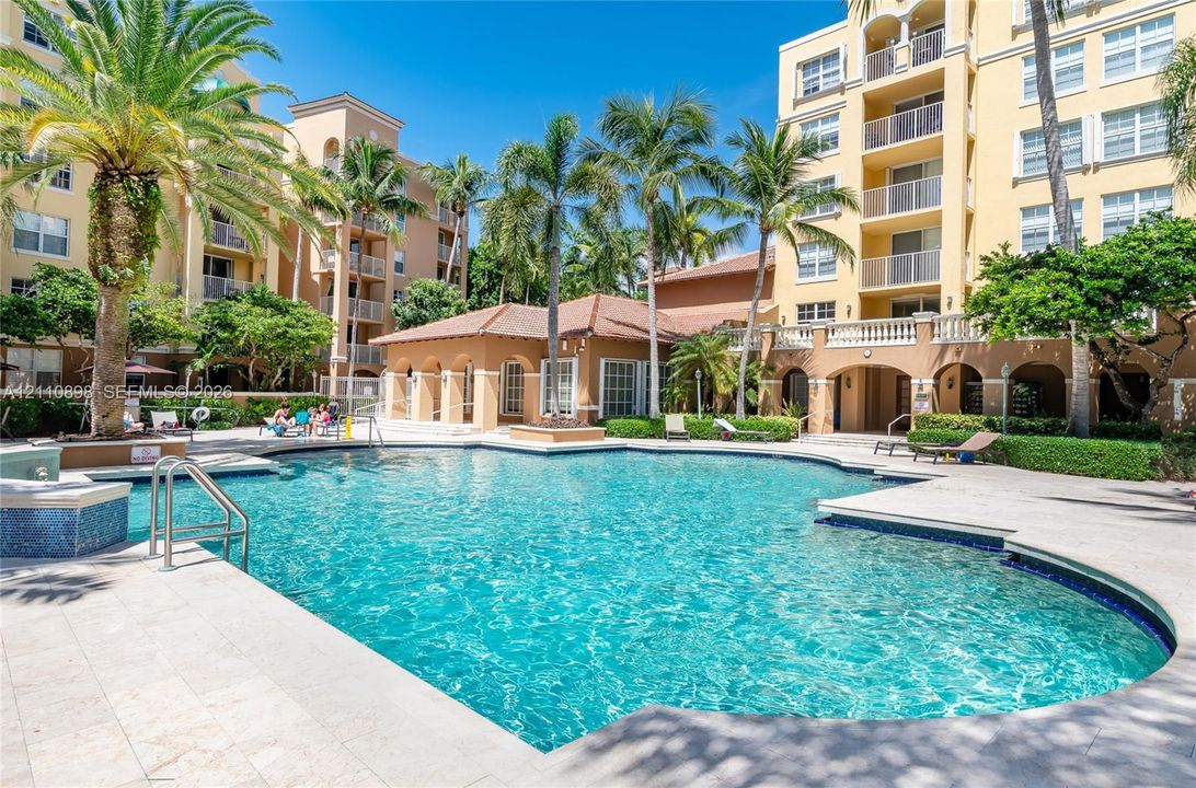 For Sale: $485,000 (2 beds, 2 baths, 1180 Square Feet)