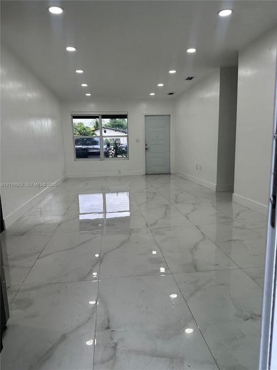 На продажу: $585,000 (3 спален, 2 ванн, 1315 Квадратных фут)