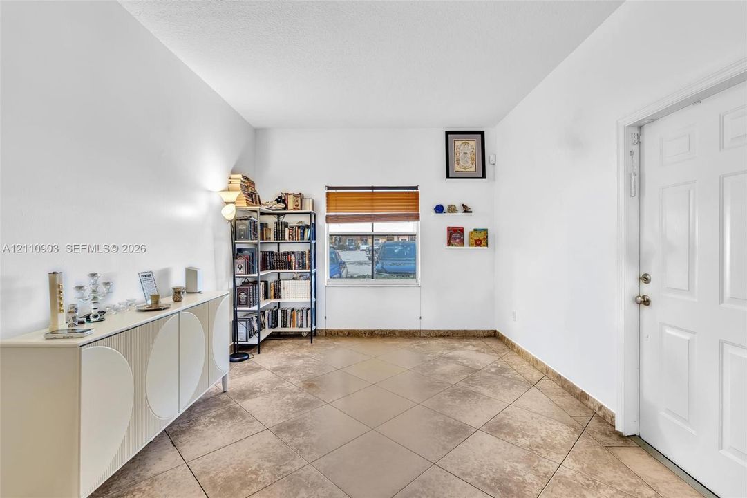 En Renta: $2,900 (3 camas, 2 baños, 1615 Pies cuadrados)