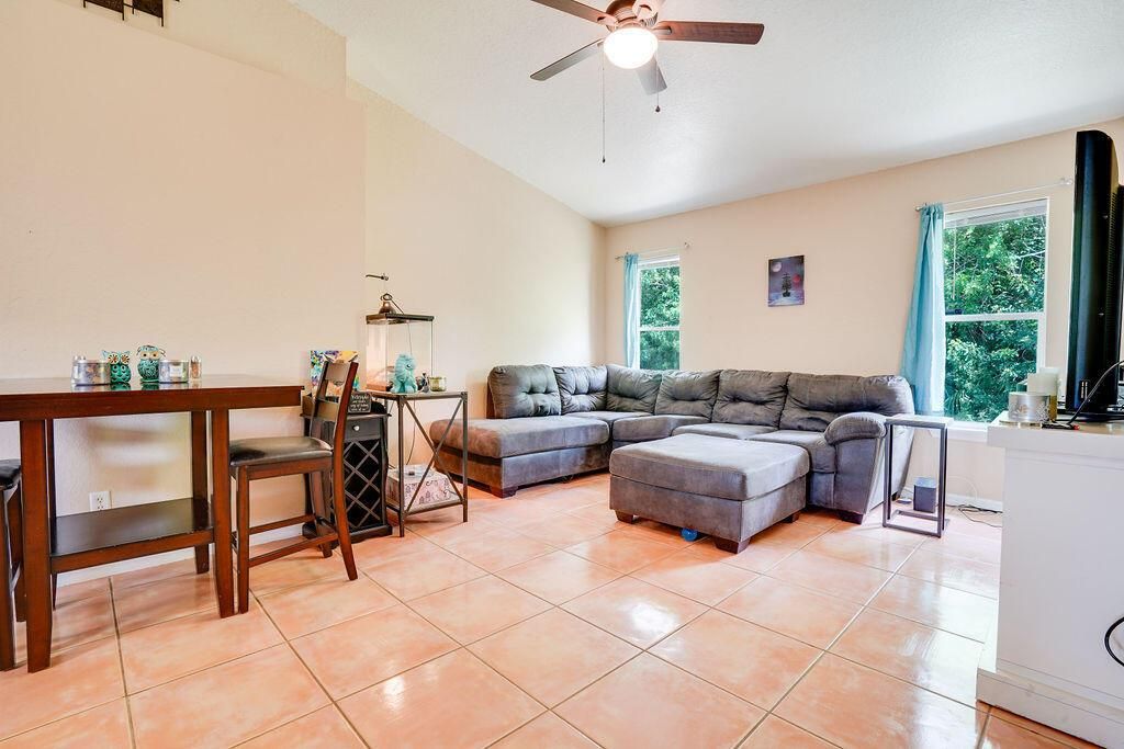 Diningroom & Livingroom