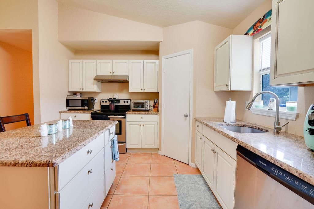 Kitchen stove