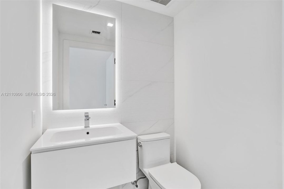 En Renta: $7,900 (3 camas, 3 baños, 1700 Pies cuadrados)