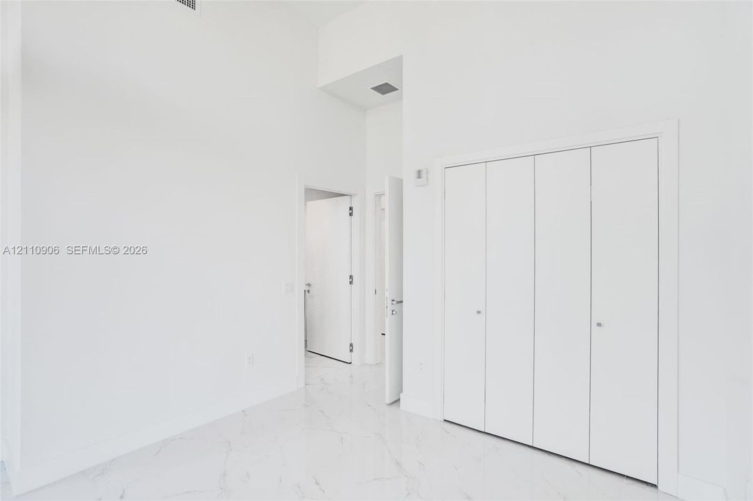 En Renta: $7,900 (3 camas, 3 baños, 1700 Pies cuadrados)