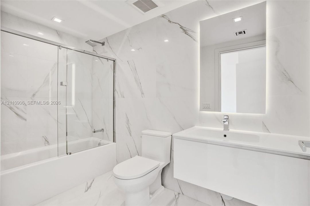 En Renta: $7,900 (3 camas, 3 baños, 1700 Pies cuadrados)