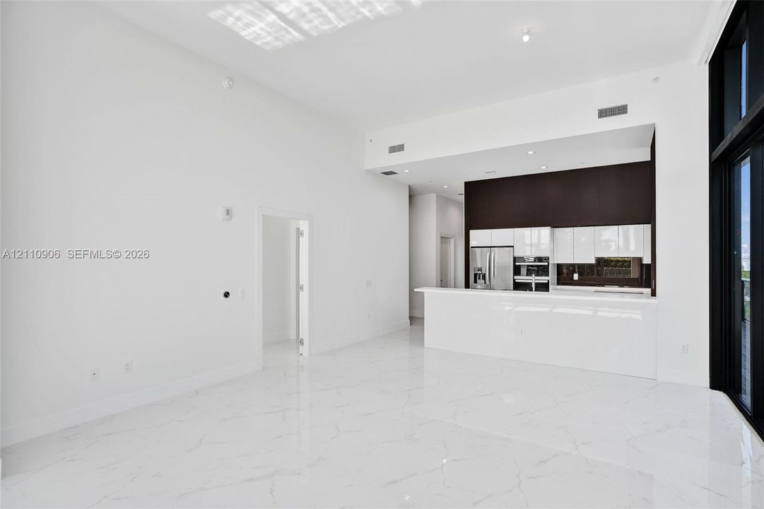 En Renta: $7,900 (3 camas, 3 baños, 1700 Pies cuadrados)