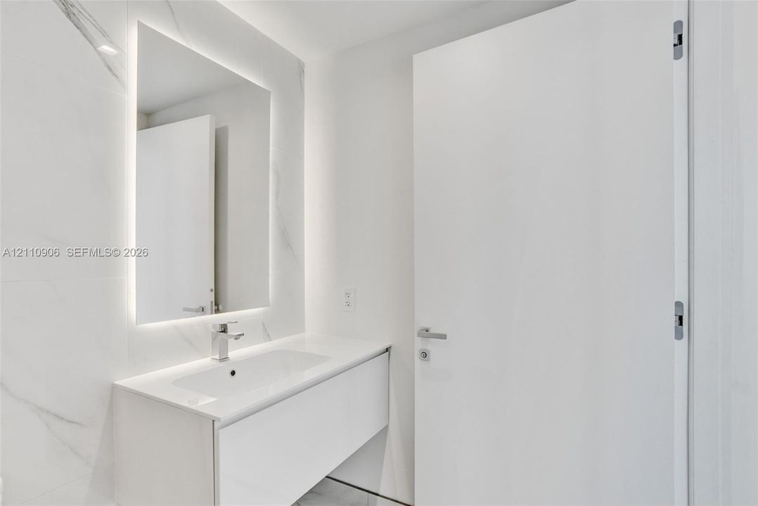 En Renta: $7,900 (3 camas, 3 baños, 1700 Pies cuadrados)