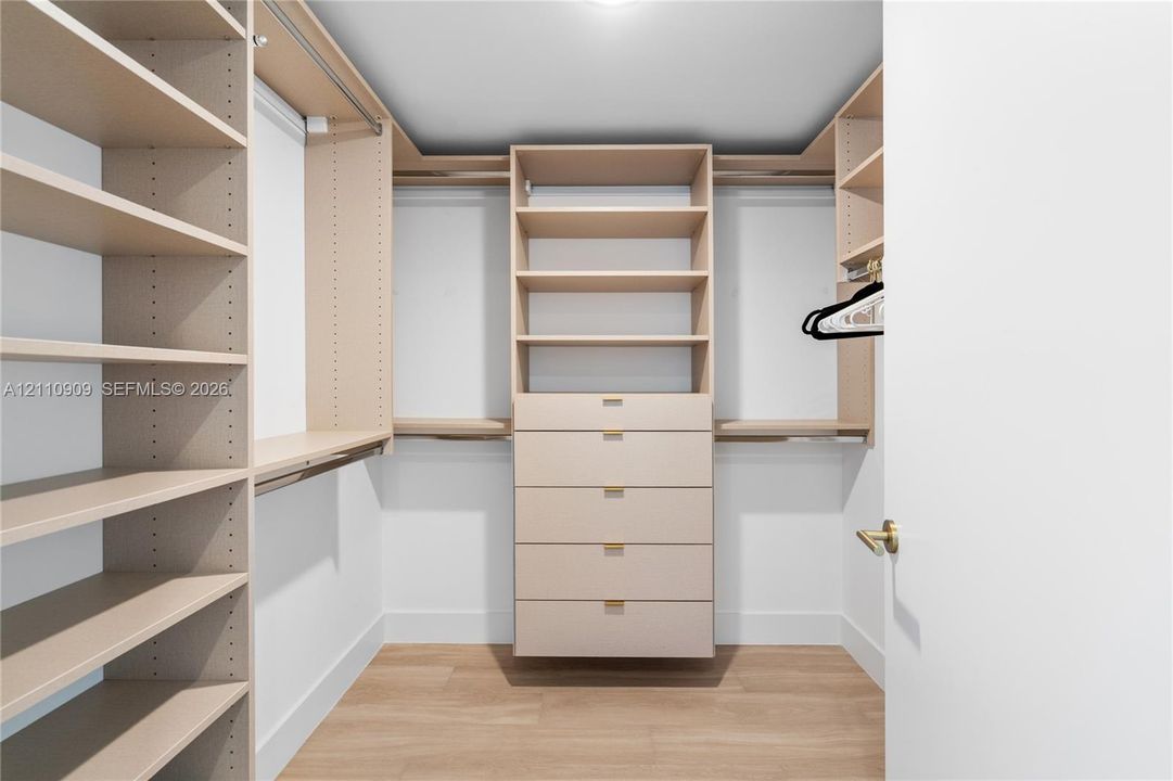 В аренду: $5,950 (2 спален, 2 ванн, 873 Квадратных фут)