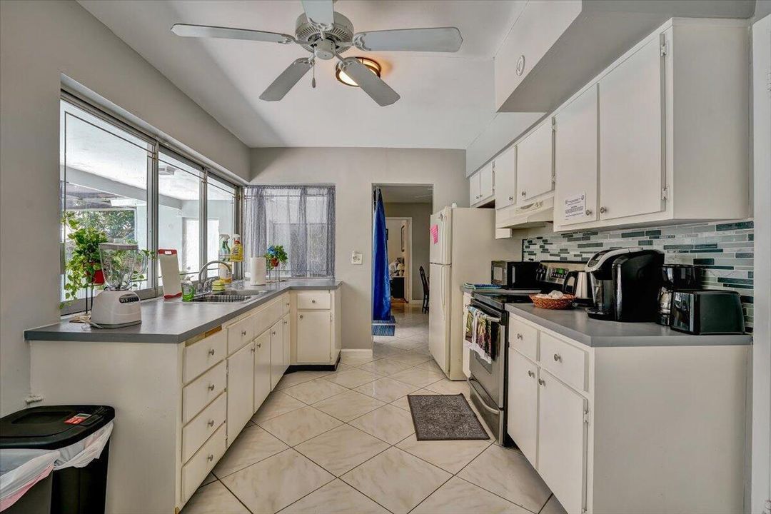 20-3982 NW 39th St-20