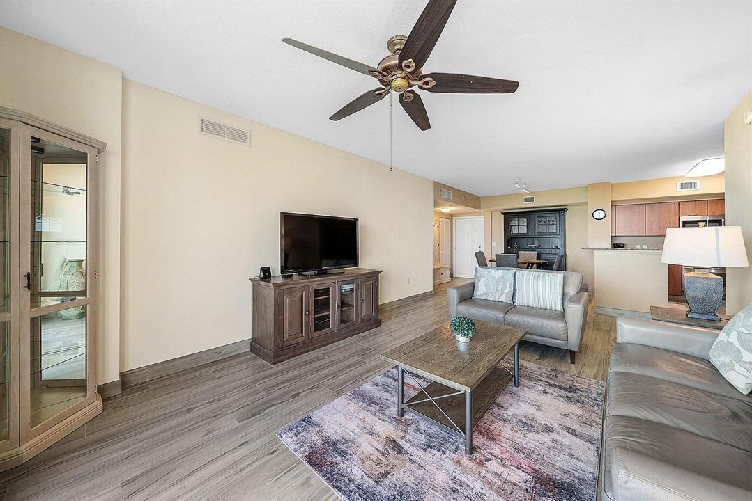 007-700EastBoyntonBeachBoulevard-710-Boy