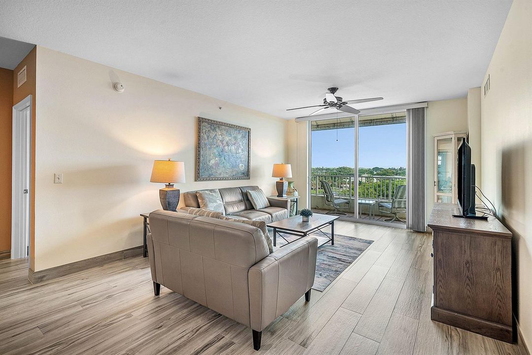 004-700EastBoyntonBeachBoulevard-710-Boy