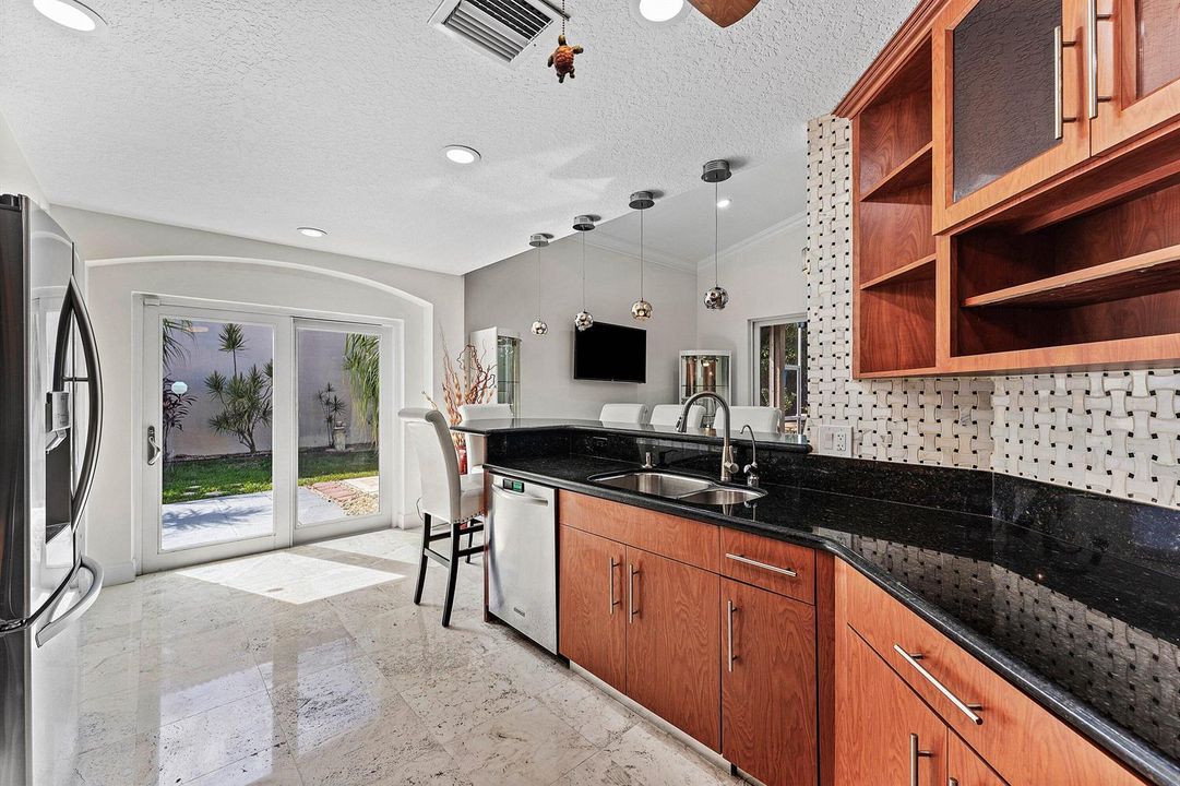 011-6486BravaWay-BocaRaton-FL-33433-SMAL