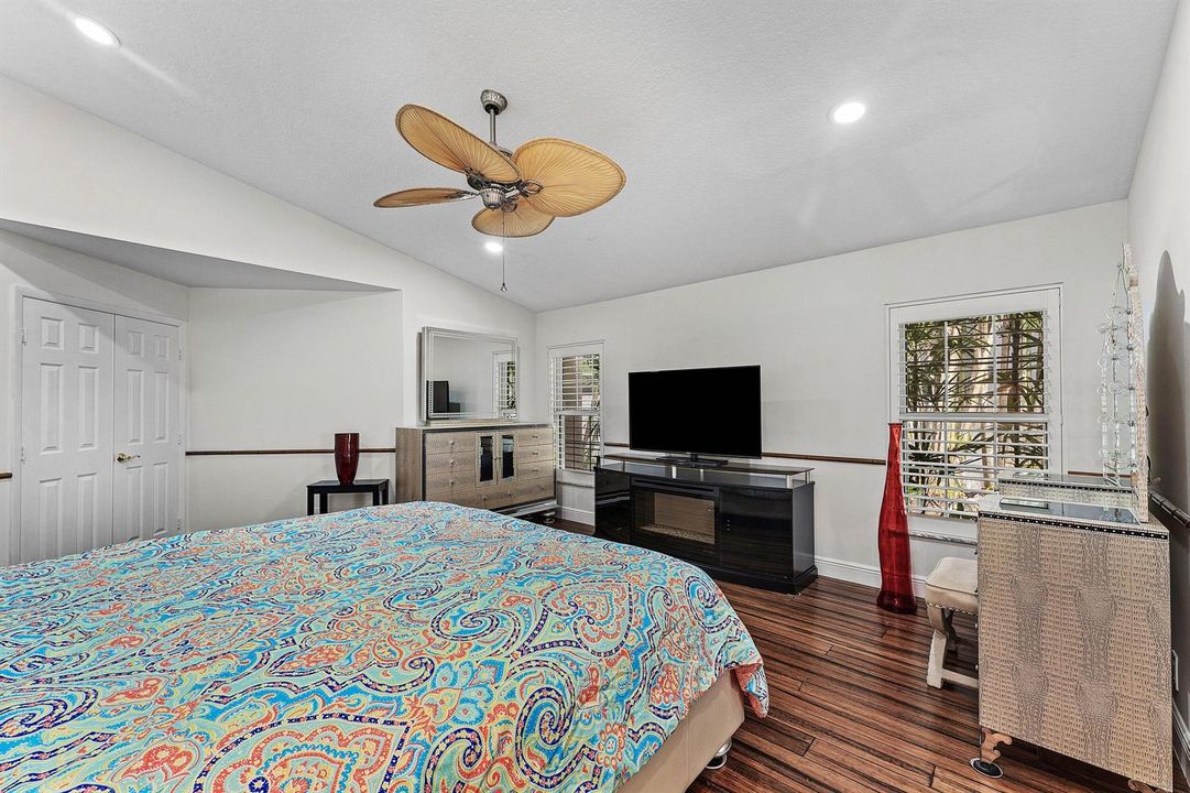 021-6486BravaWay-BocaRaton-FL-33433-SMAL