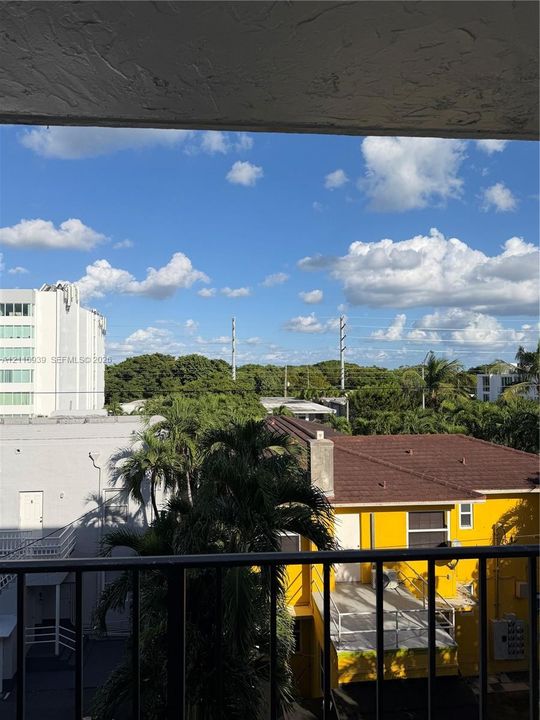 En Venta: $450,000 (2 camas, 2 baños, 1038 Pies cuadrados)