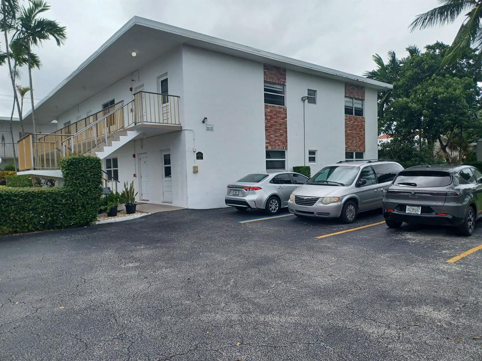 corner unit and parking