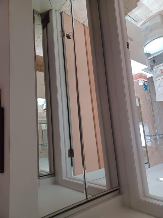 mirror doors to scond bath