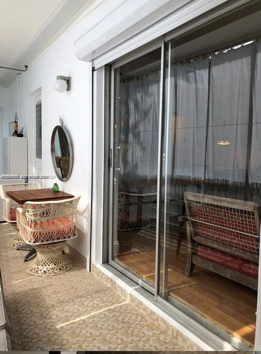 В аренду: $2,350 (1 спален, 1 ванн, 512 Квадратных фут)