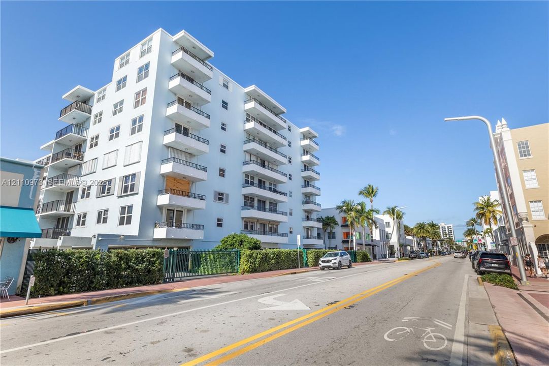 En Venta: $349,000 (1 camas, 1 baños, 720 Pies cuadrados)