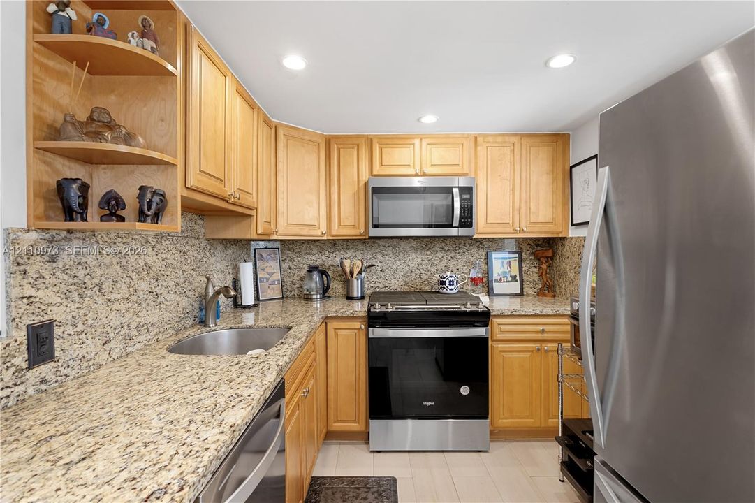 En Venta: $349,000 (1 camas, 1 baños, 720 Pies cuadrados)