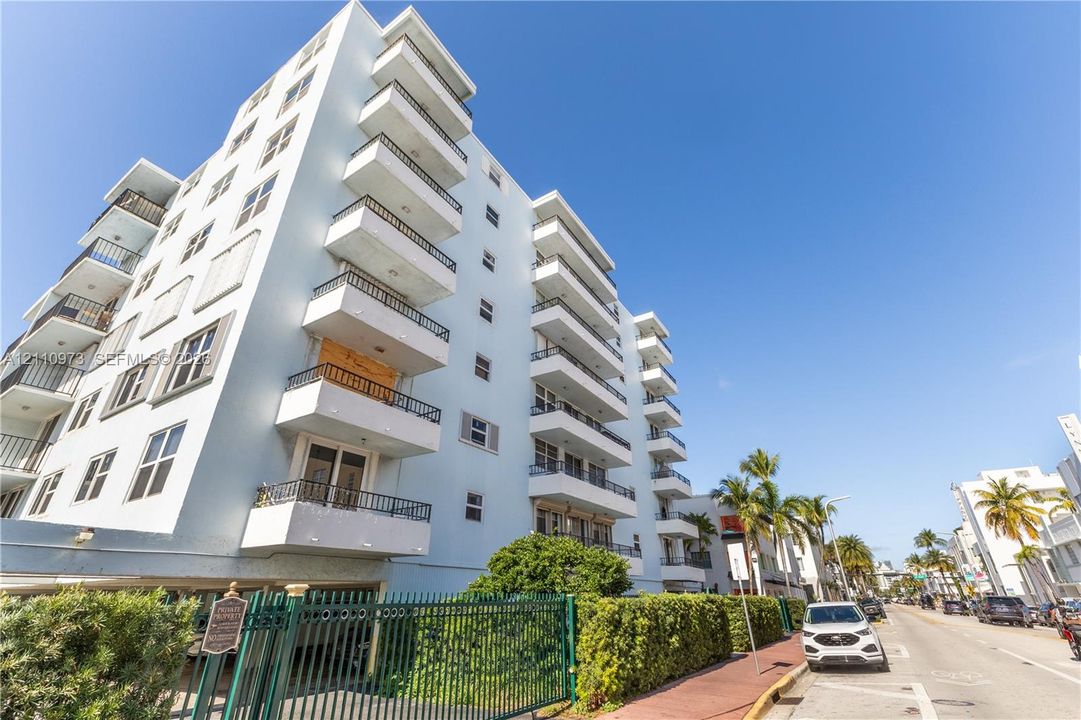 En Venta: $349,000 (1 camas, 1 baños, 720 Pies cuadrados)