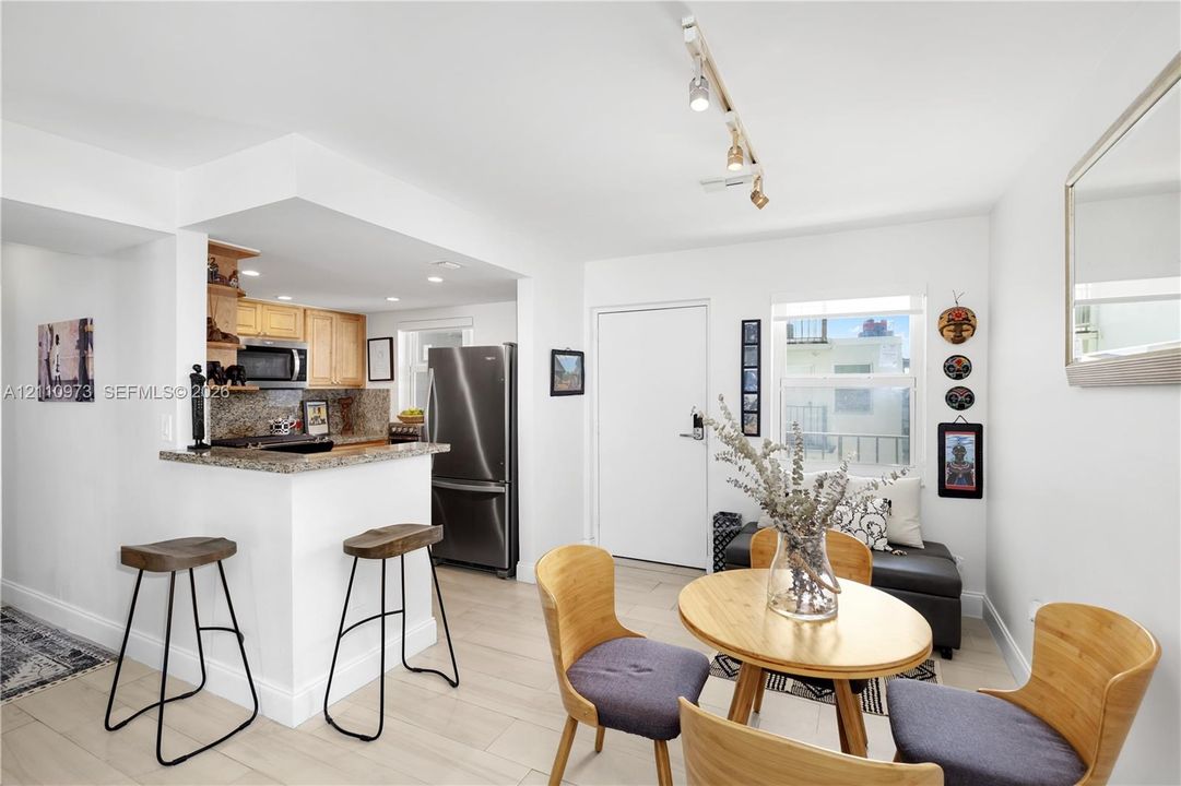 En Venta: $349,000 (1 camas, 1 baños, 720 Pies cuadrados)