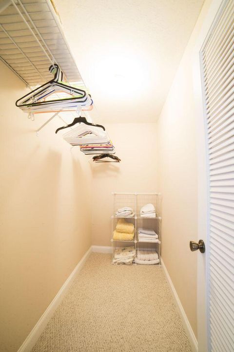 Walking Closet