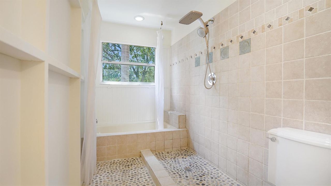 Primary Shower Bath