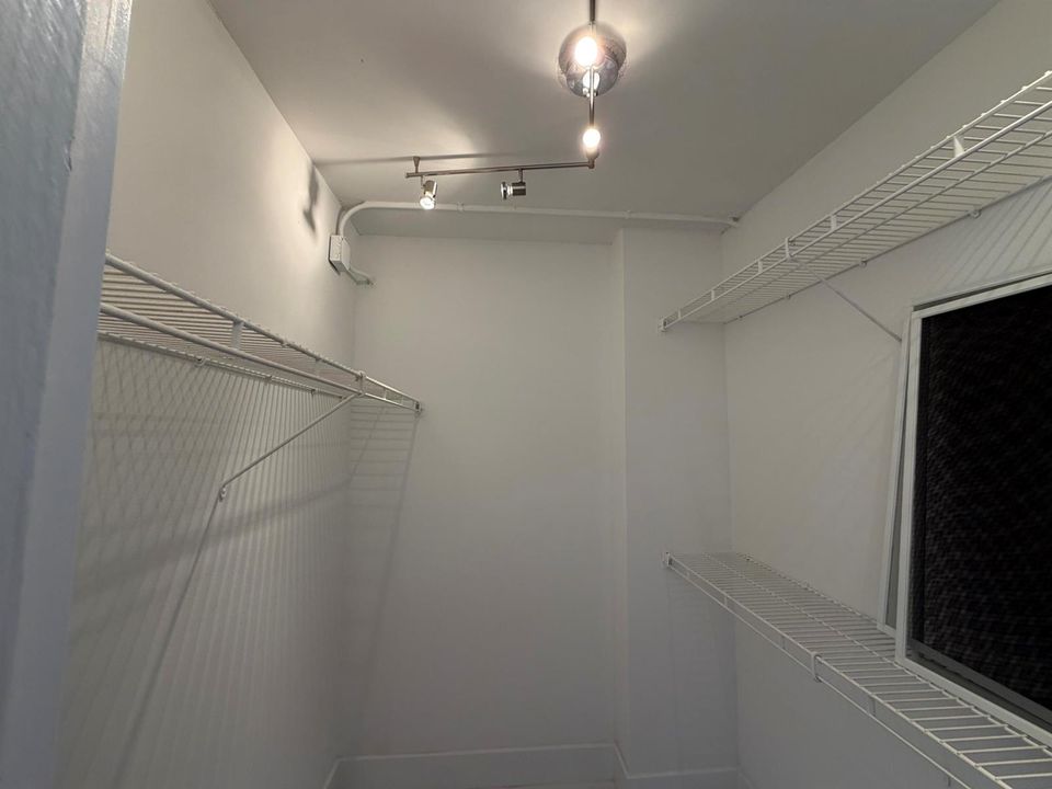 walk in closet