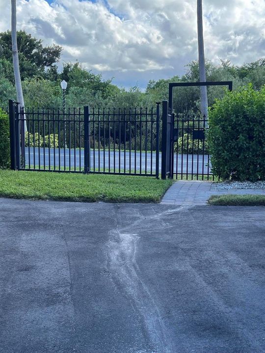 PRIVATE BEACH ACCESS