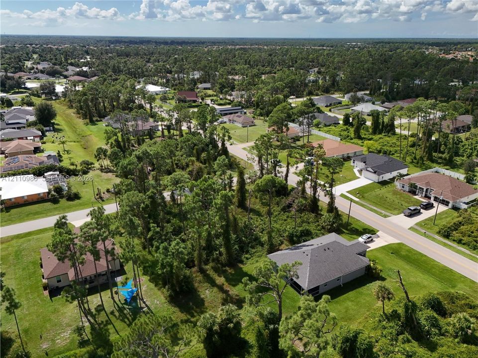 На продажу: $26,000 (0.24 acres)