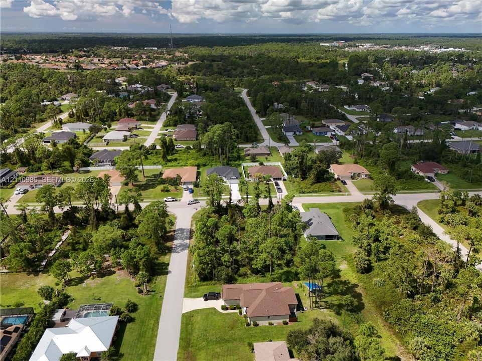 На продажу: $26,000 (0.24 acres)