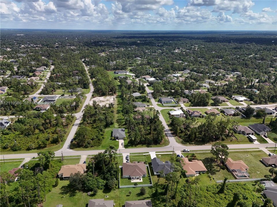 На продажу: $26,000 (0.24 acres)