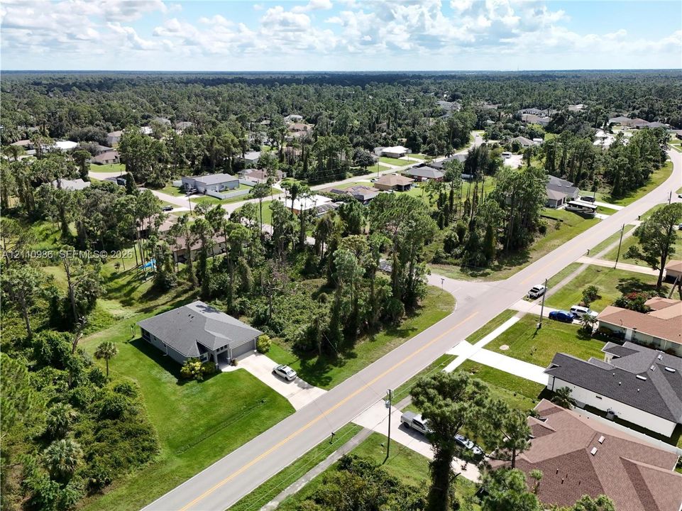 На продажу: $26,000 (0.24 acres)