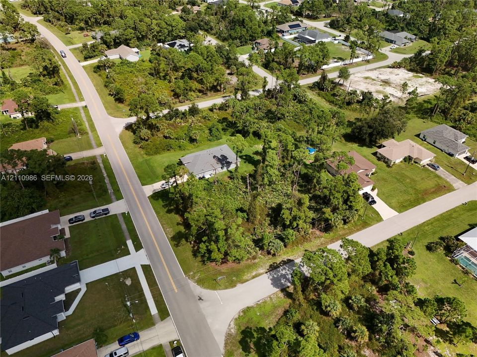 На продажу: $26,000 (0.24 acres)