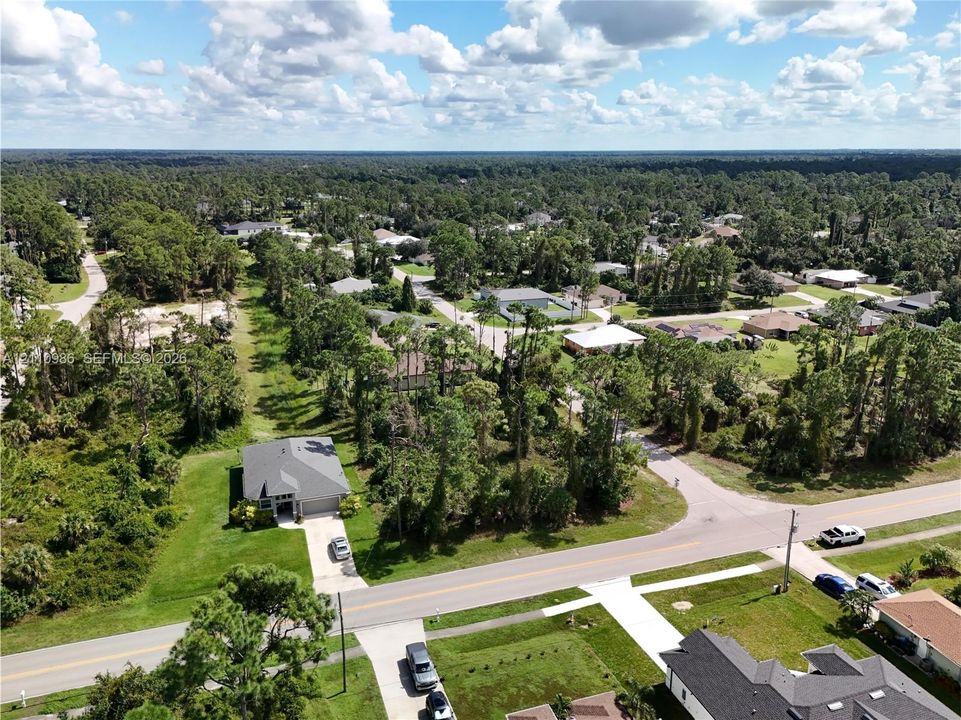 На продажу: $26,000 (0.24 acres)