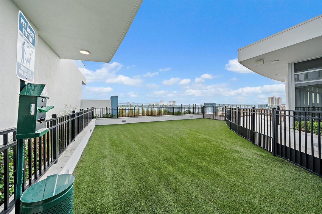 6th Floor - Dog Park/Wash Station