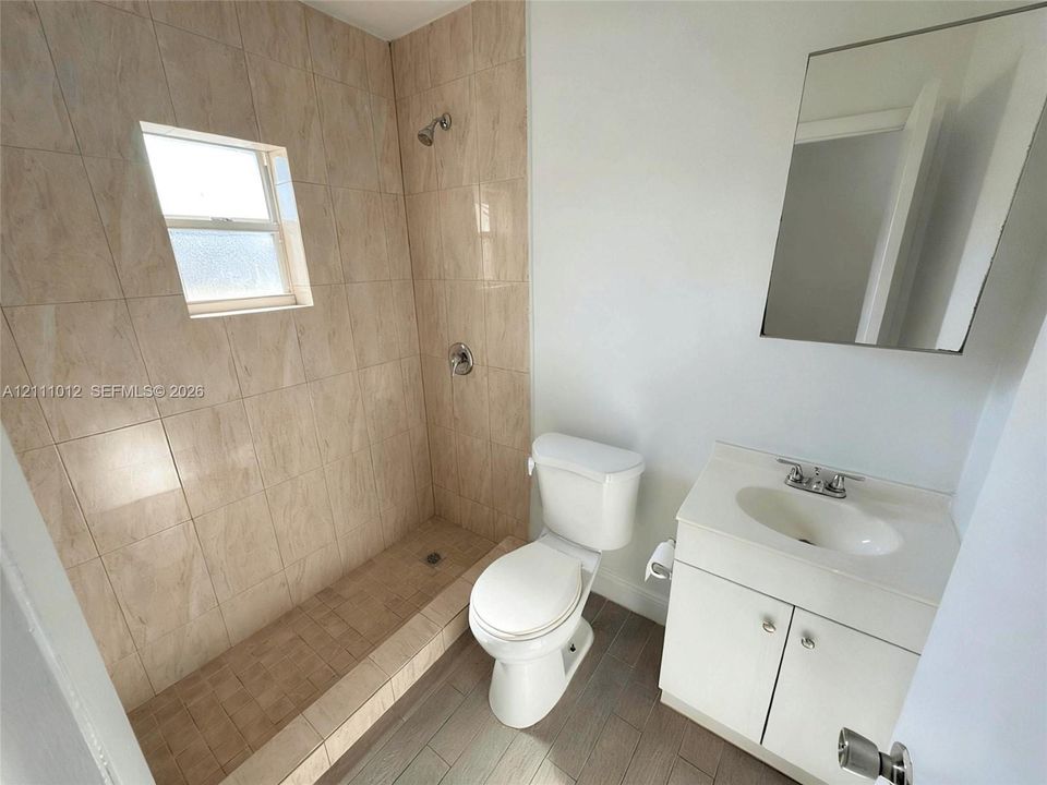 Unit 3 (vacant)